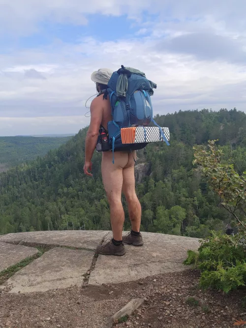 The SHT never disappoints! Those views are always worth it. (38, m, solo nude hoke, till the bugs got too bad) by DandJpics