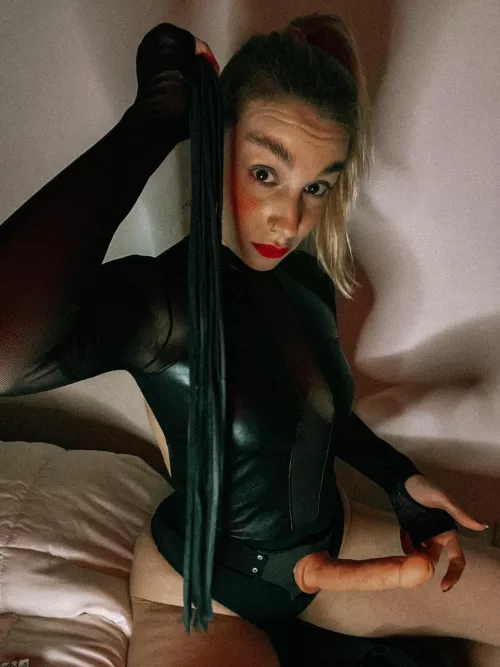 The time has come to be penetrated or swallowed whole, what do you prefer? by AGUSX_