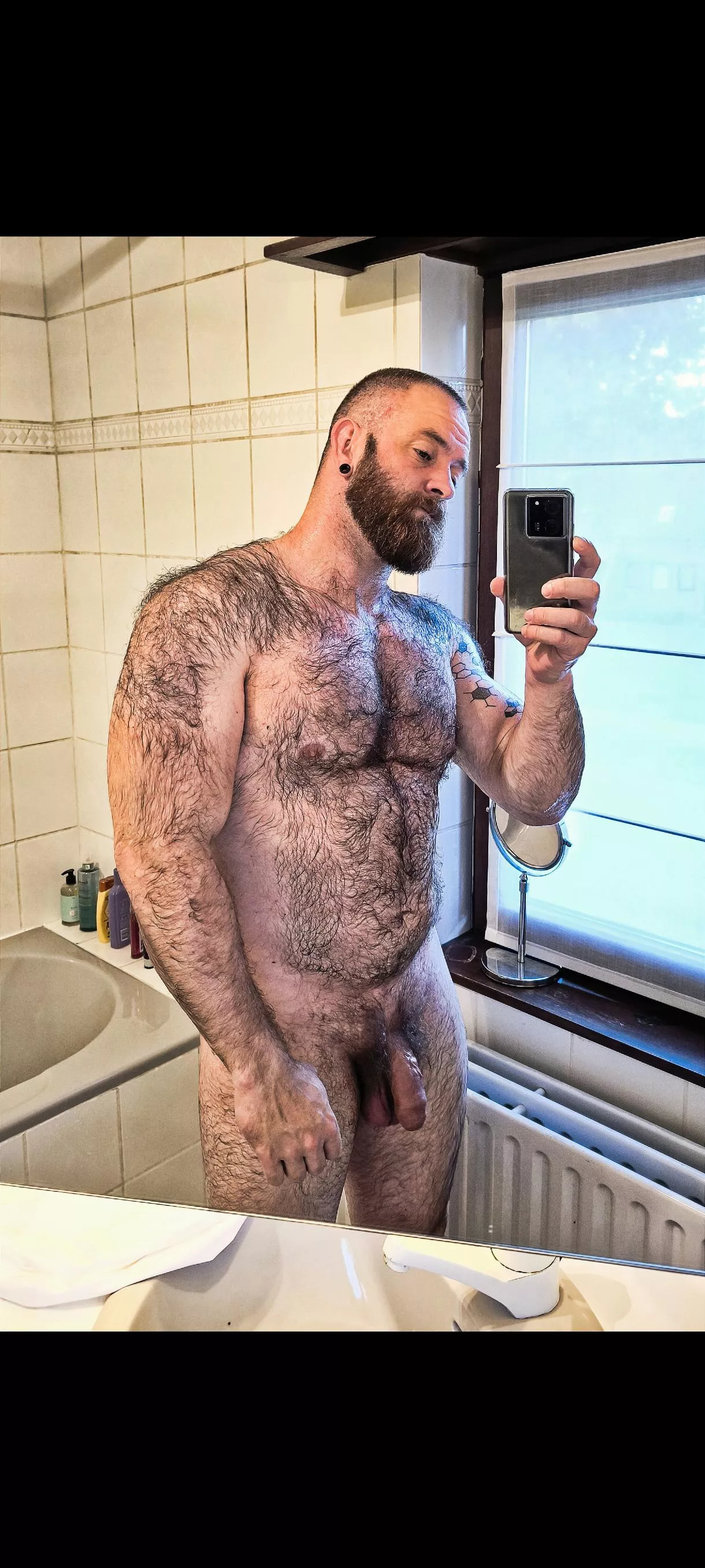 The wet look 🐻💦 posted by Jopsa0491