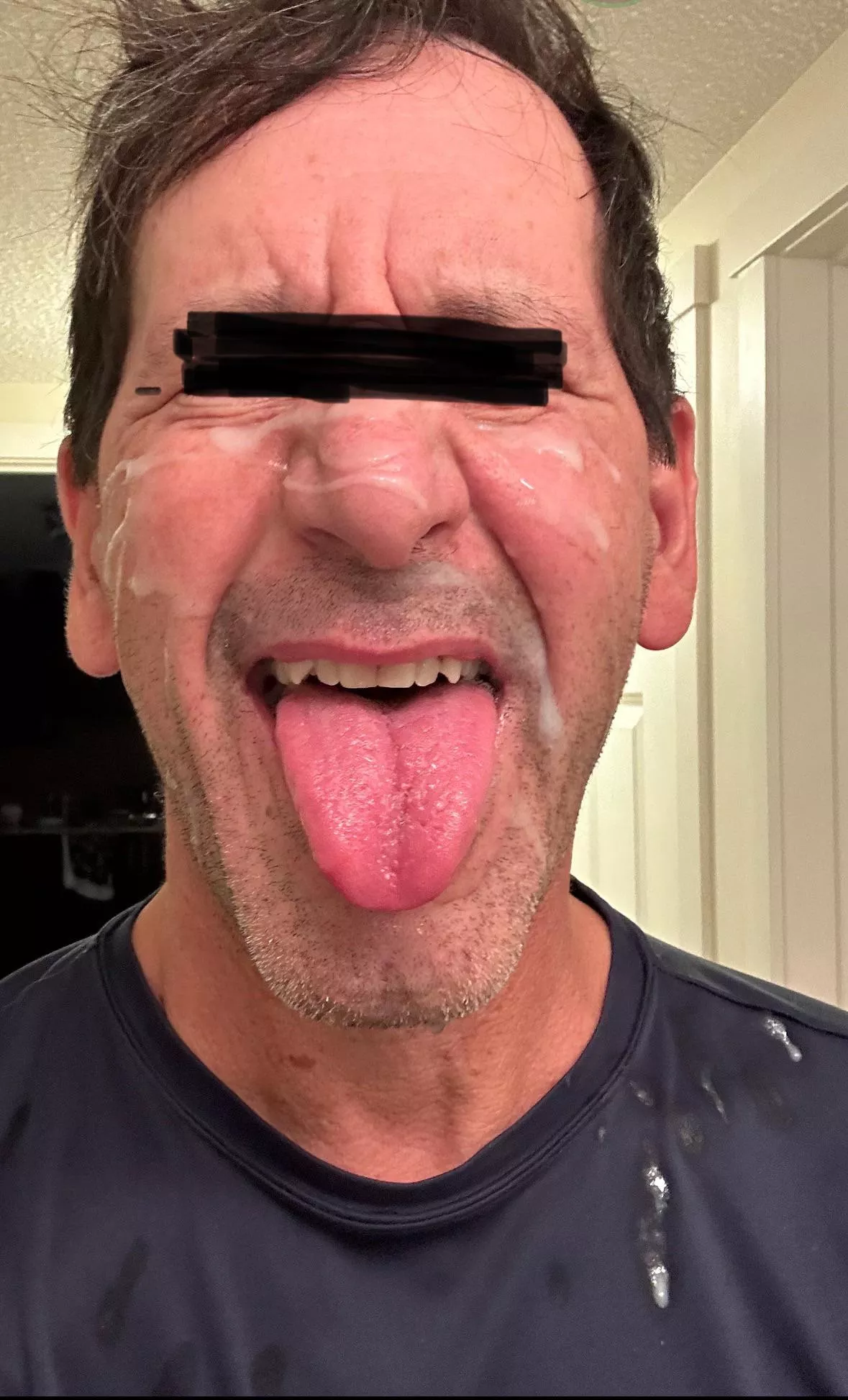 Big facial posted by Shallweplay55