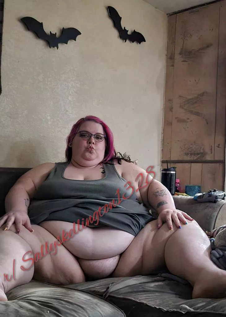 Can we be friends?  posted by SallySkellington1328