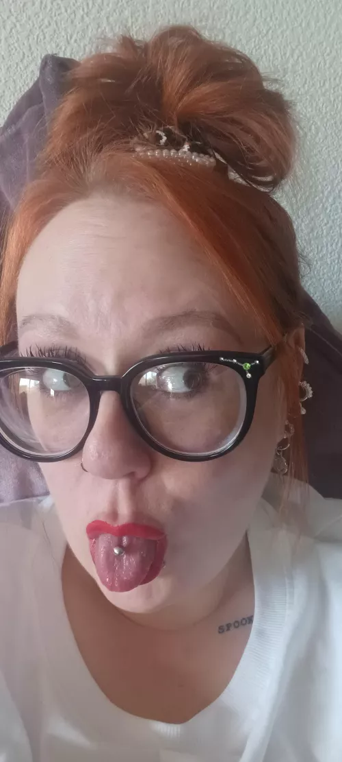 I hope you like a BBW with piercings by Feliciadeliciabbw