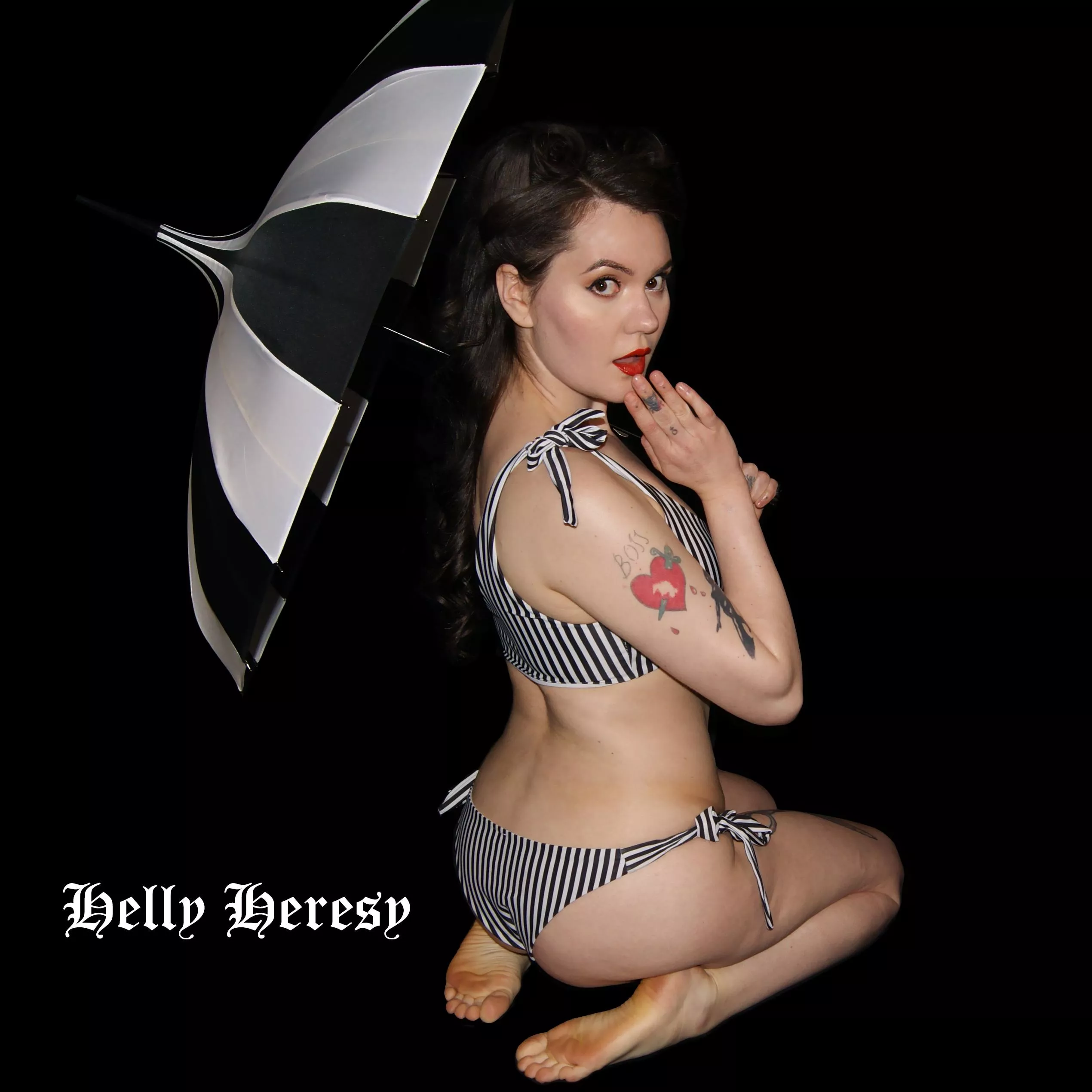 I only wear my bikini in the moonlight posted by hellyheresy