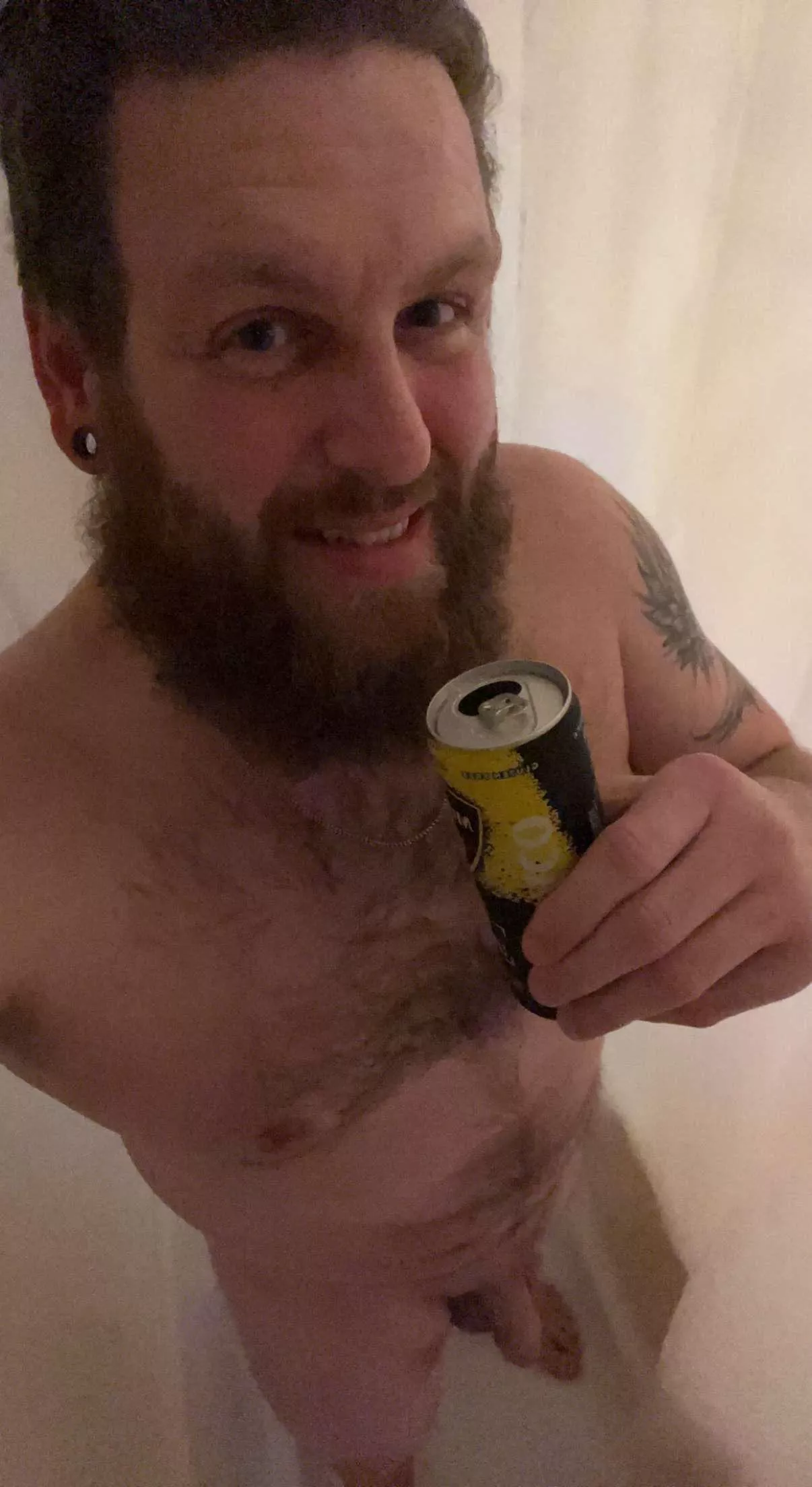 Let’s shower (41) posted by Yourbigbearonlyfans