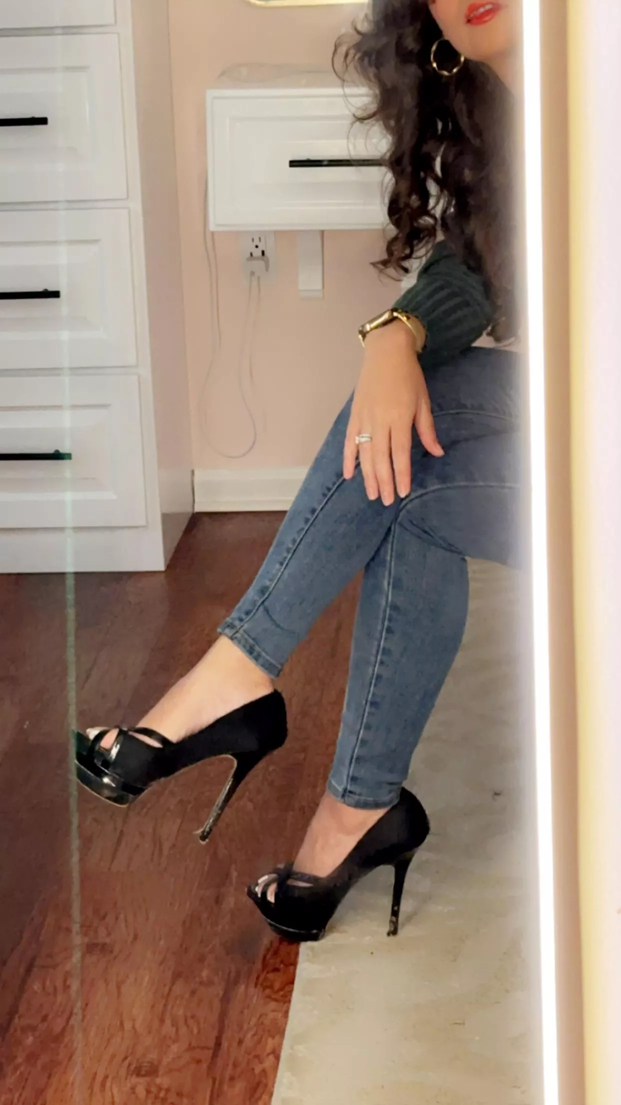 Stilettos never disappoint  posted by LexGoEveryday