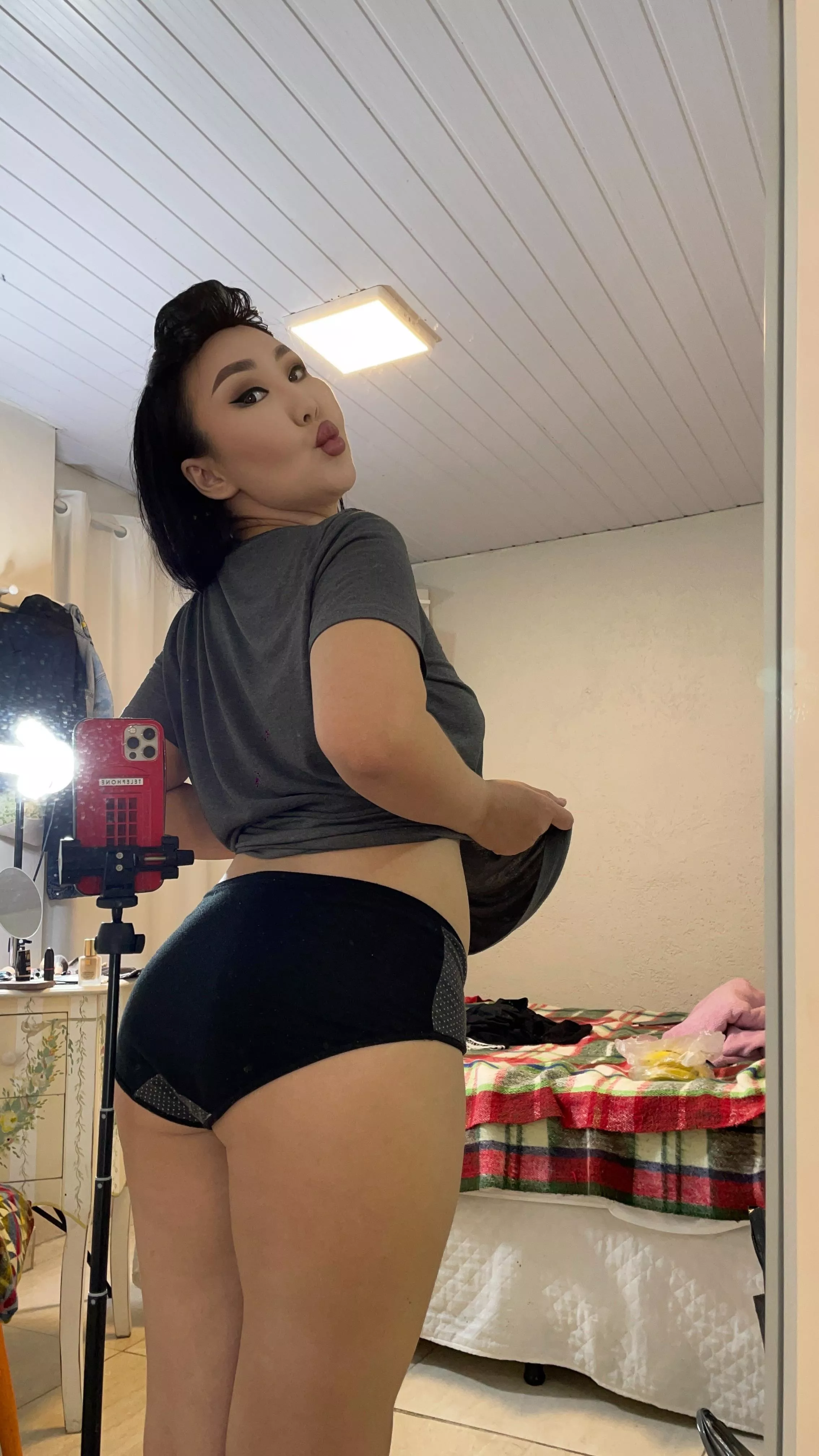 They are hugging my ass perfectly posted by Visible_Cold7473