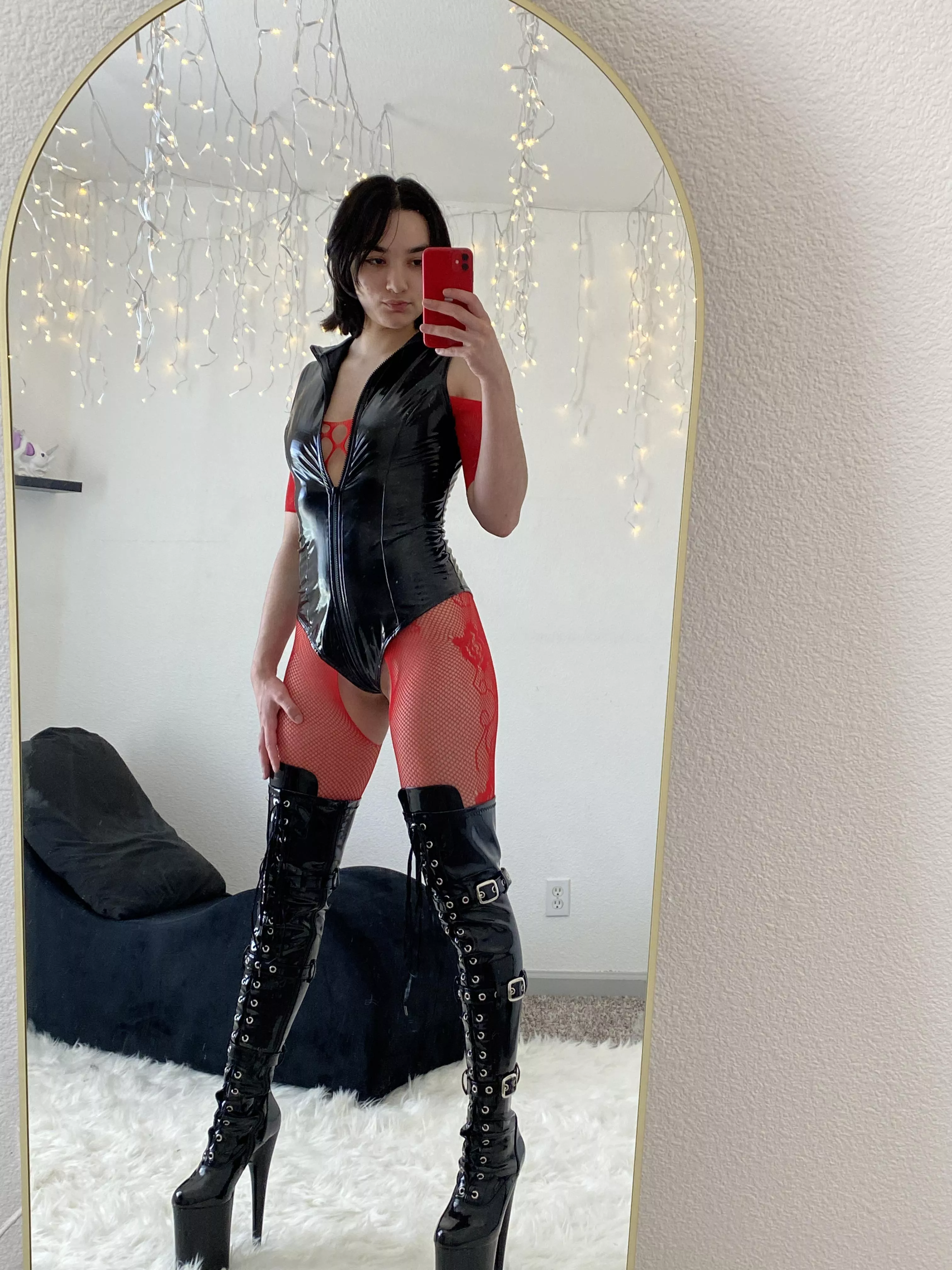 Thigh highs are the way🙌🏼 posted by XiomaraJauguar