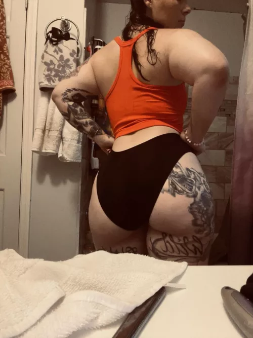 Who’s online? I’m really horny  by MckameyRose