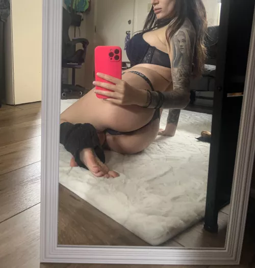 your moment of pleasure awaits by Queenof_Rainbow