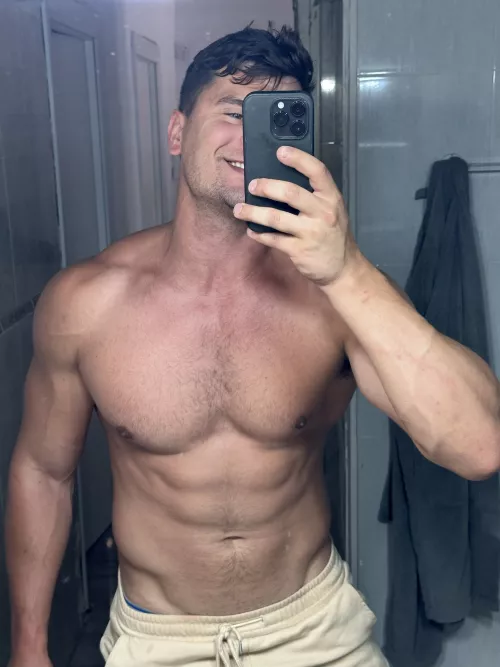 Your V by realisiwak