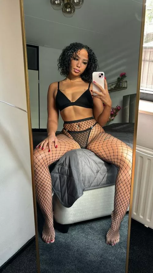 Bet you can't stop thinking about girls like me, huh? by romy_indy