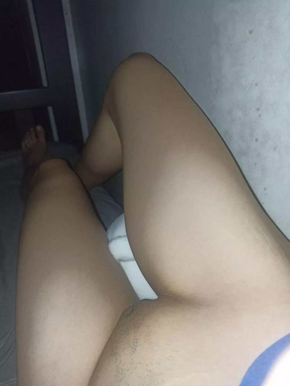 Fluffy pillow for you to sleep on 🥰  posted by anash_xxi