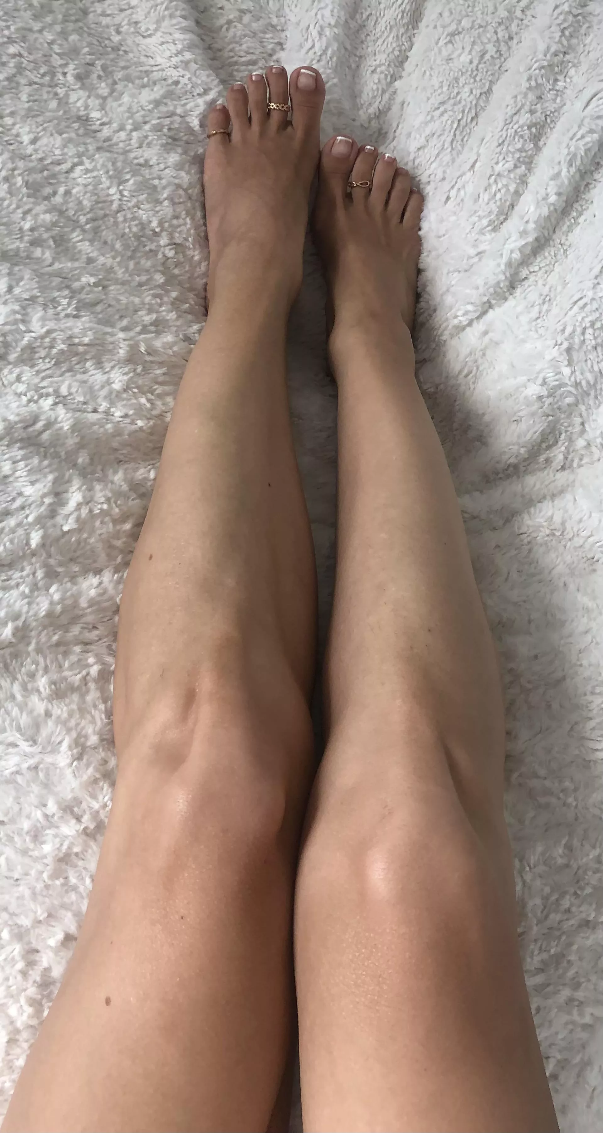 I haven't posted pictures with toe rings in a long time posted by albastoes