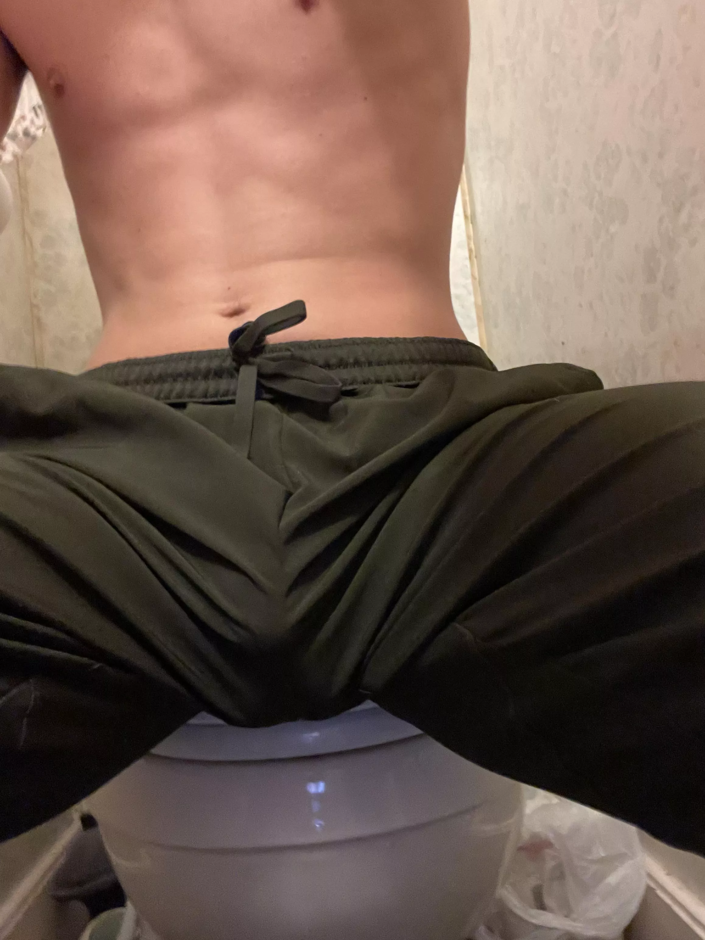 I wonder what people think of my bulge out in public (22) posted by MoistWalk9