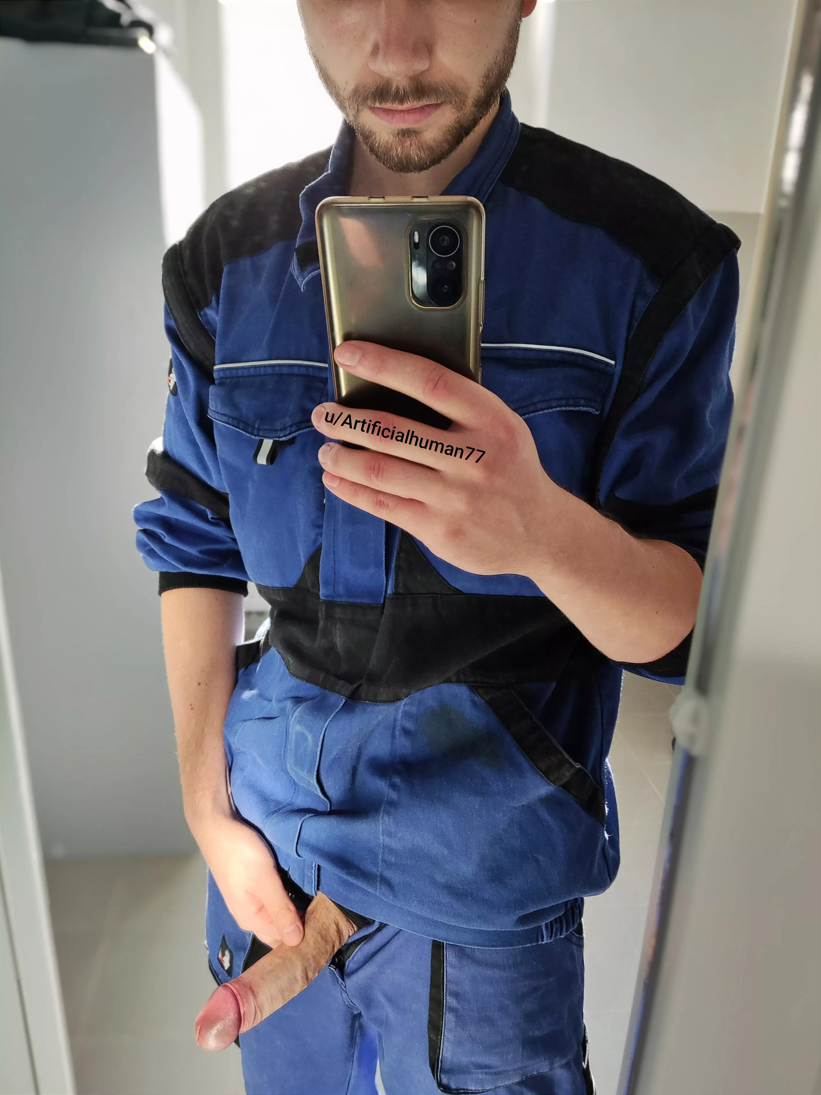 Just your average working man. (24) posted by ArtificialHuman77