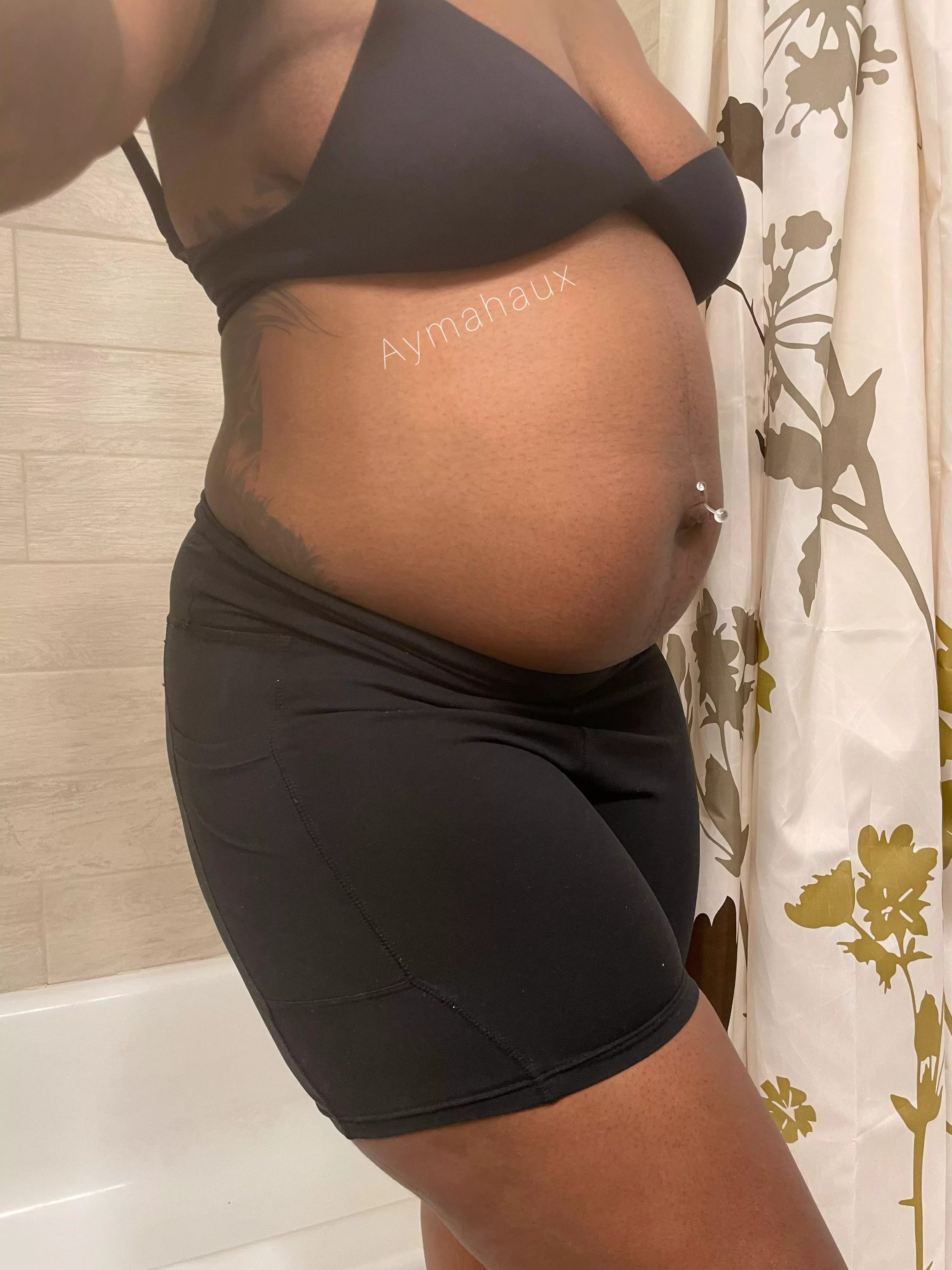 Pregnant and horny posted by AymaHaux