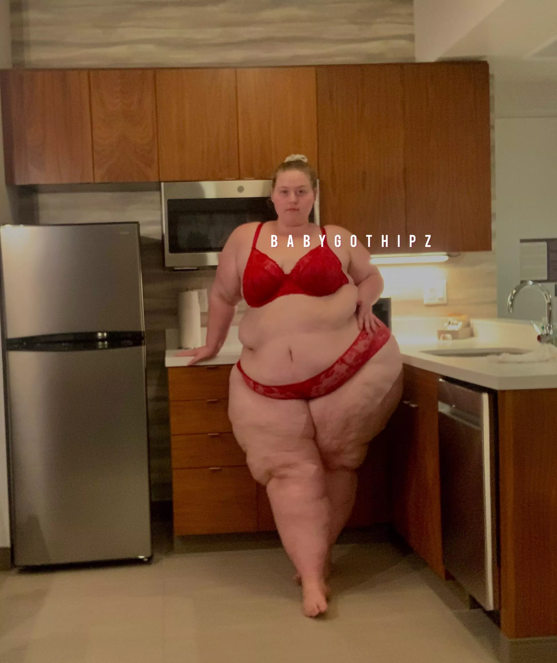 Tall and Curvy:) Best of both worlds!  posted by babygothipz