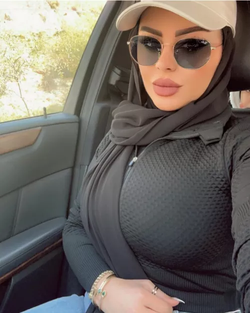 What is she hiding!  by yaharayat