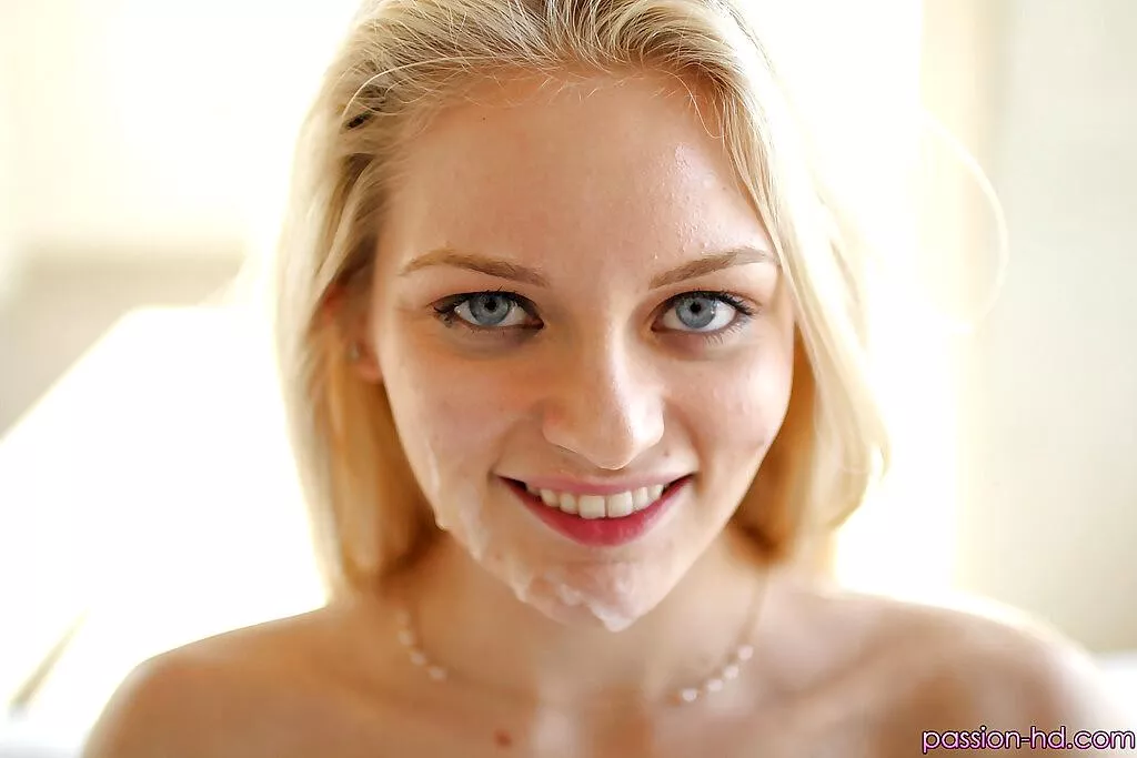 All Smiles  posted by AltGouda