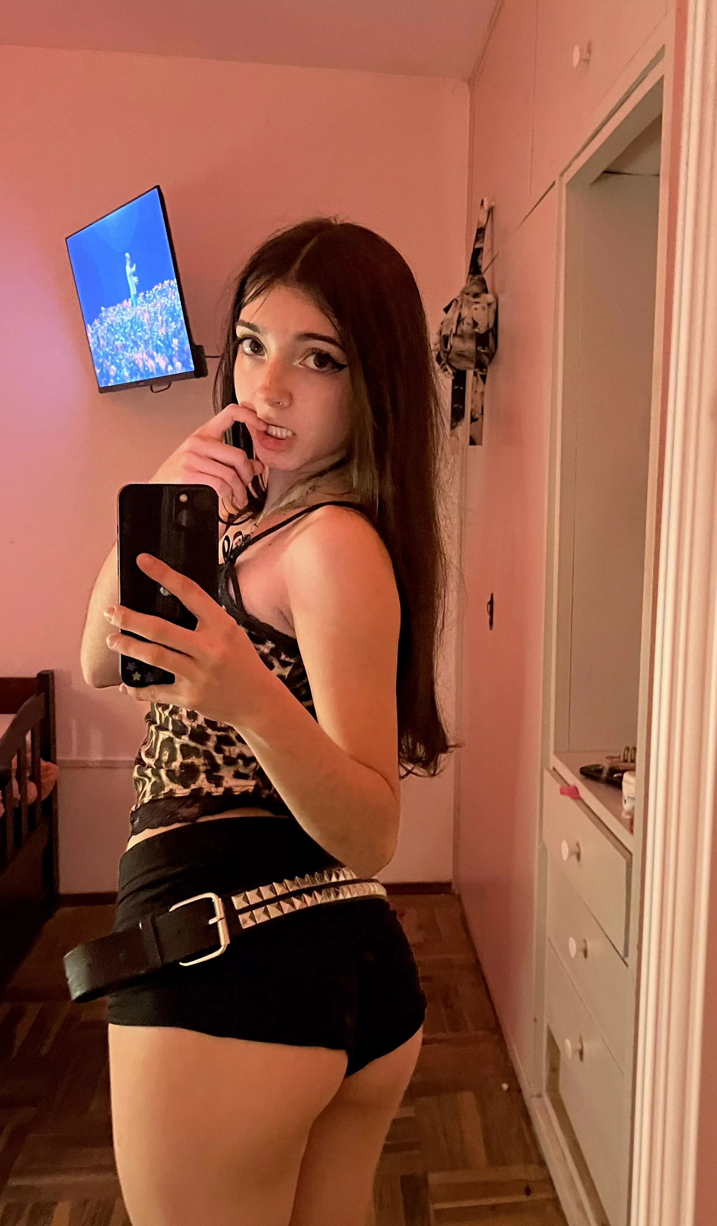 Feel my tightness posted by Acceptable_Produce58