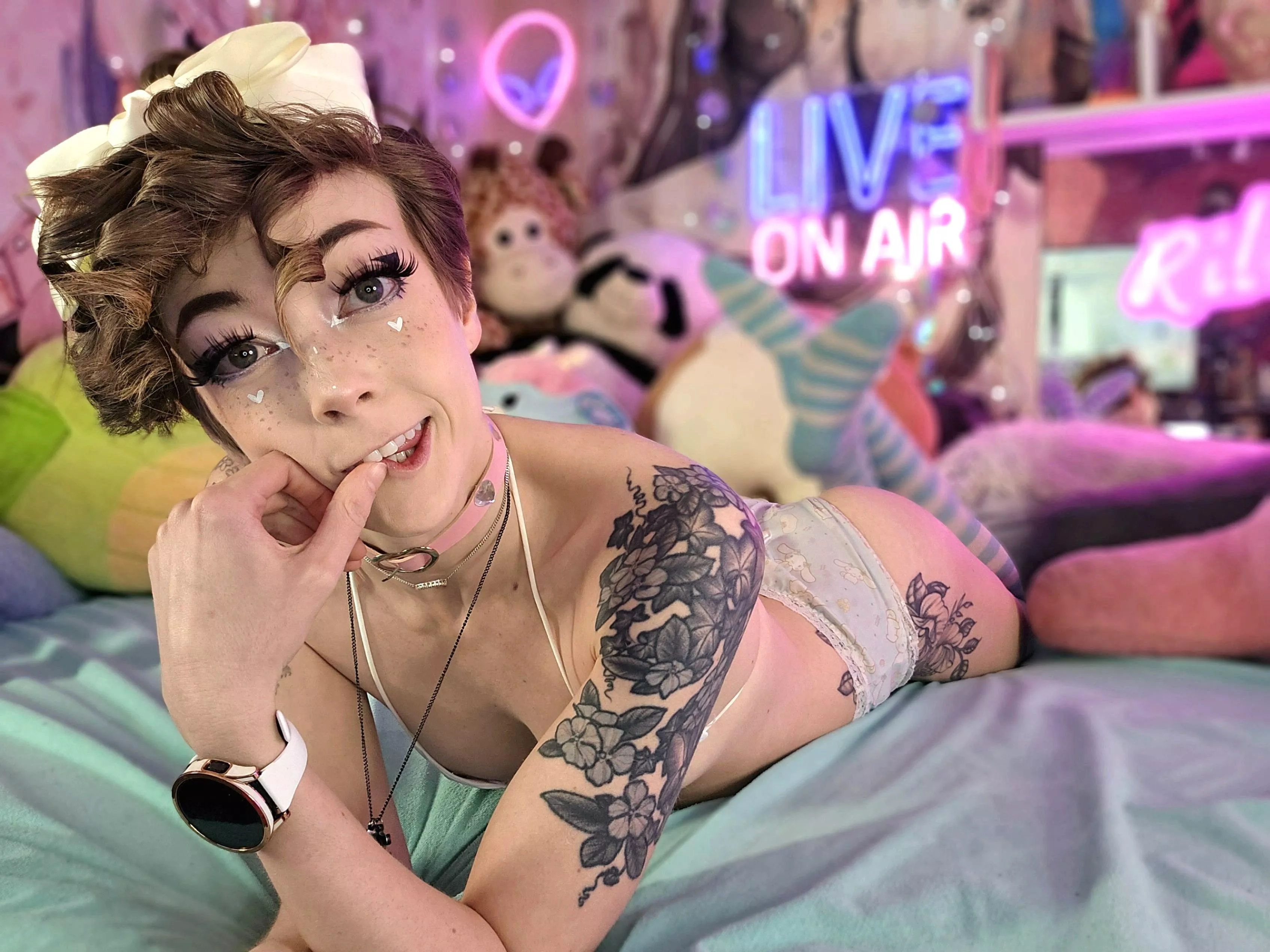 🌈Good morning! Believe in yourself today!✨ 🌞AUG SALE🌞 I MONTH GFE SPECIAL💕 $800 value for only $200😍 posted by littlerosexo