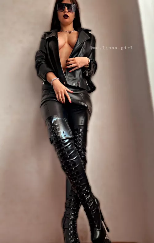 Guess what color it is😈 by MelisaGirl