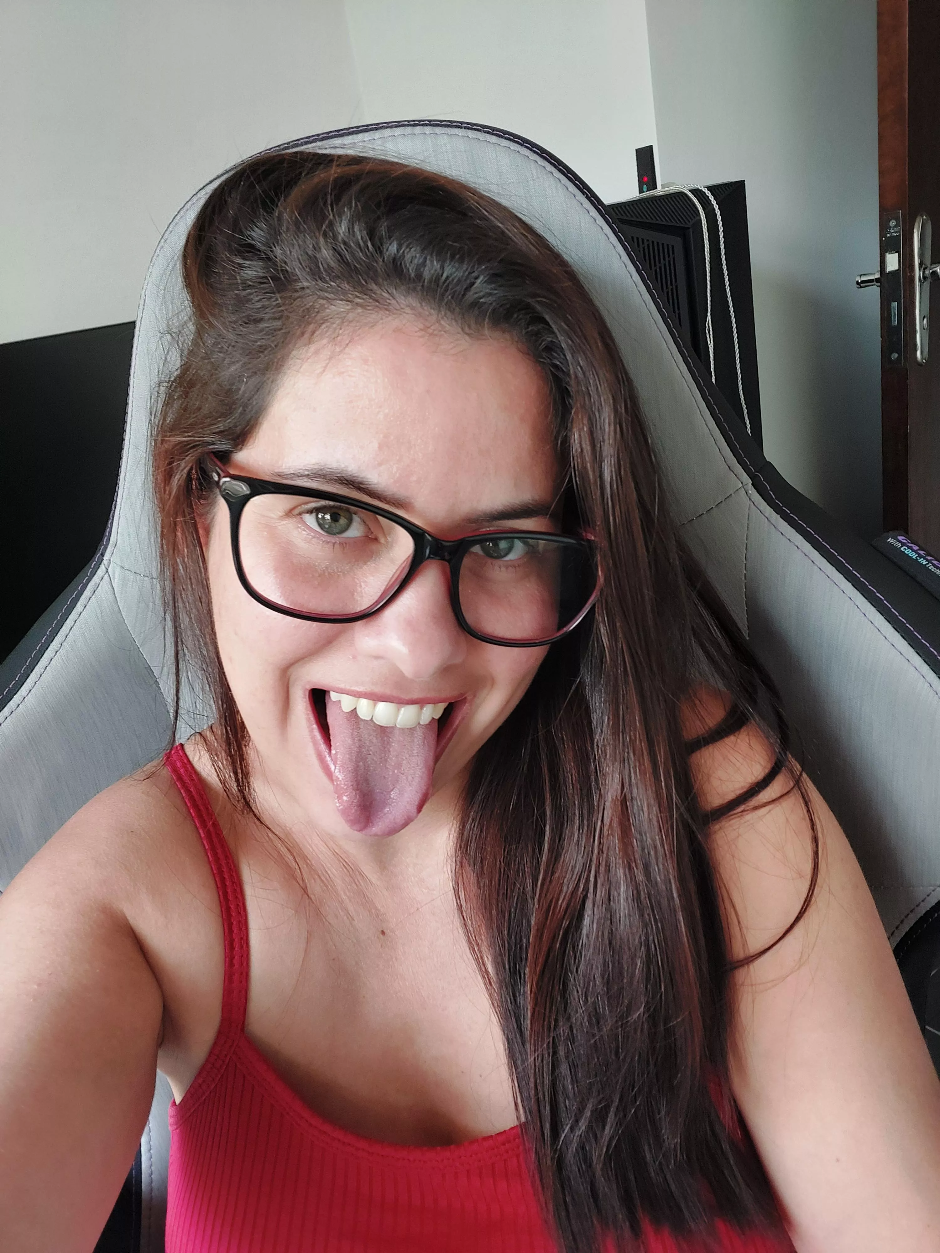 Heeey🤓😝 posted by Isiscristine