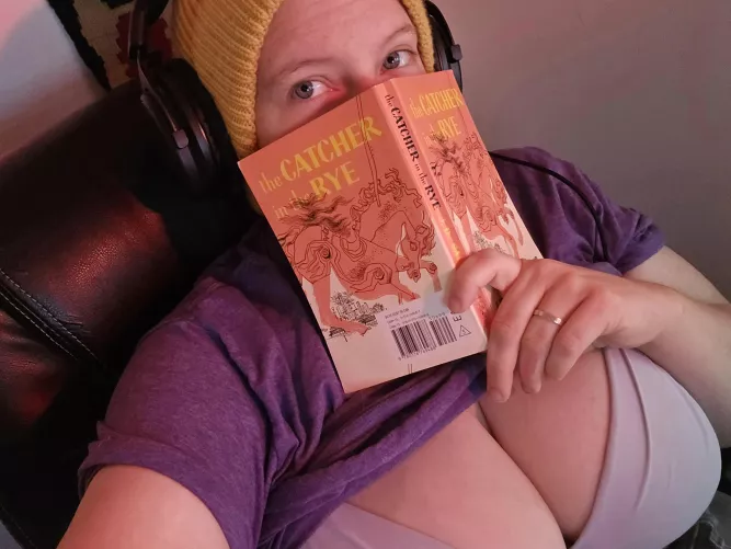 I wish I liked this book half as much as people wanted me to.  by masterslut