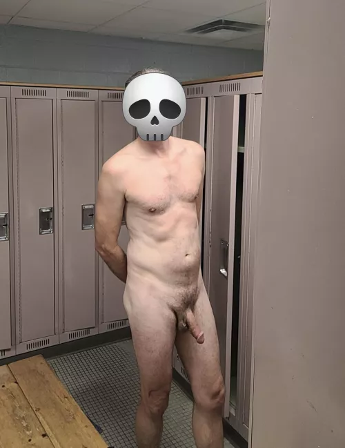 Skeletor at the gym by sixfivealive