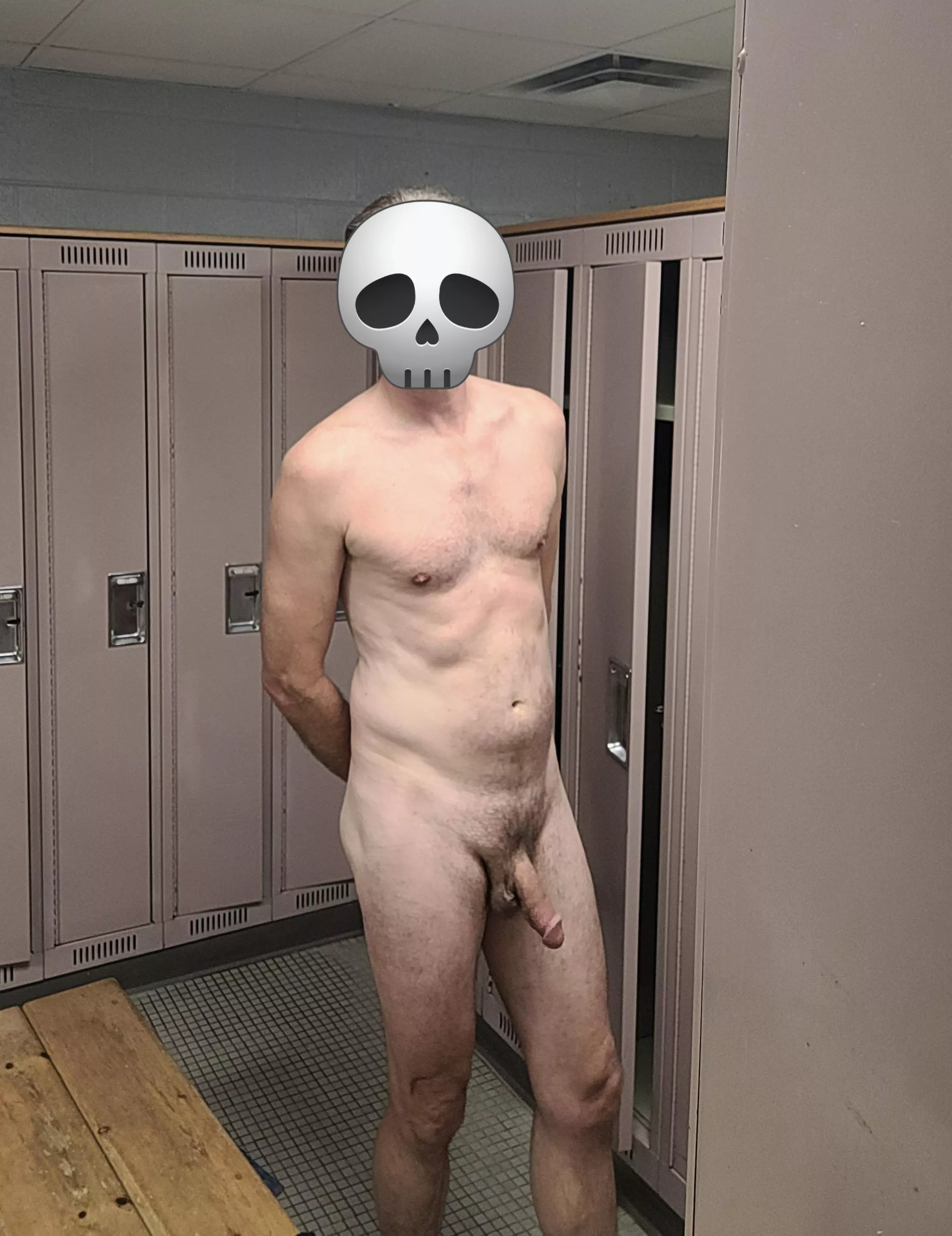 Skeletor at the gym posted by sixfivealive