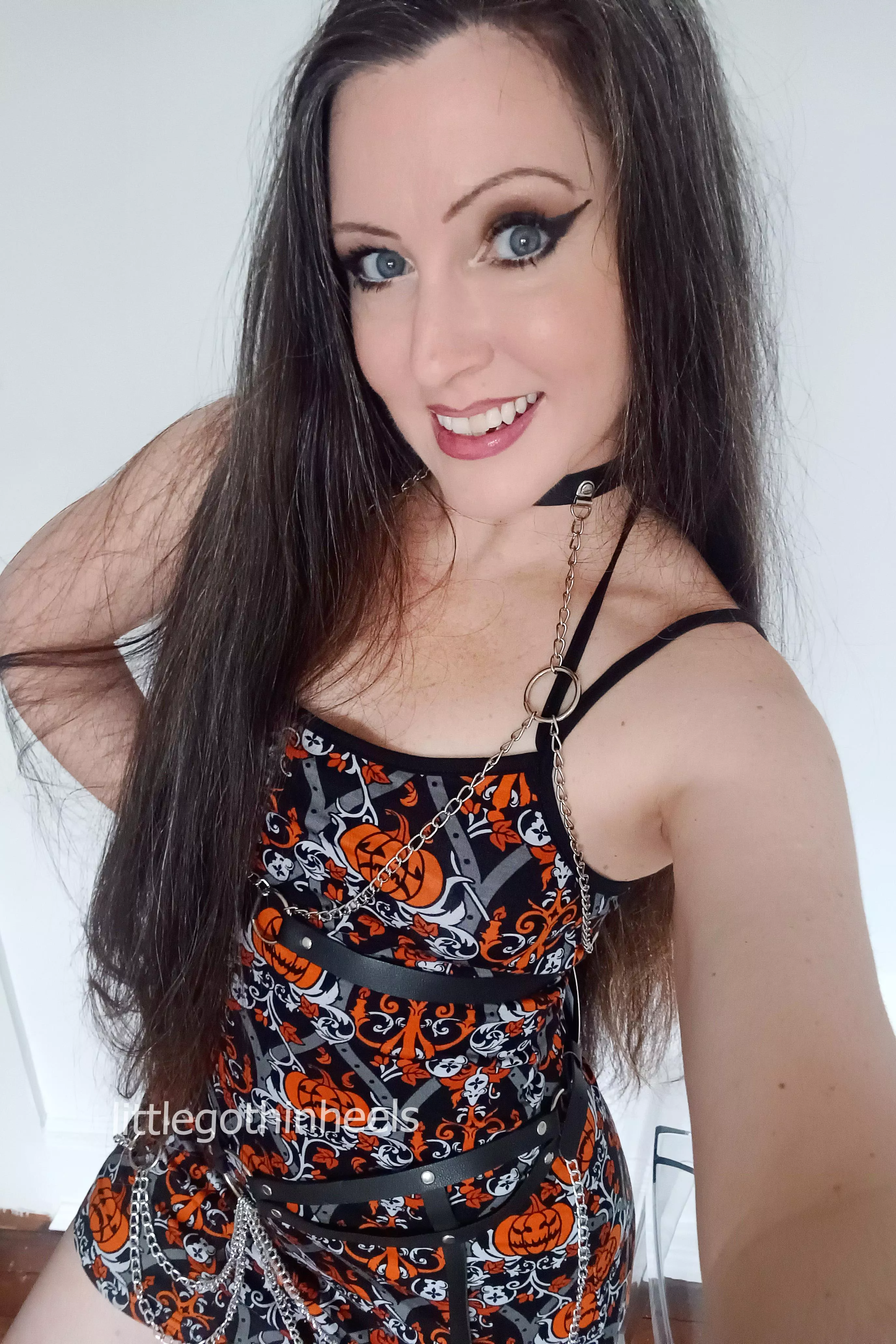 Spooky sundress 🎃 posted by littlegothinheels