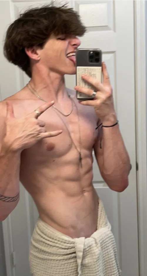 wanna hide in the locker and have some fun? by DylanFaron