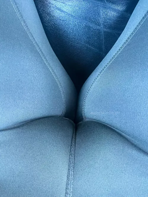 When everyone at the gym is looking by AuroraKinsleigh