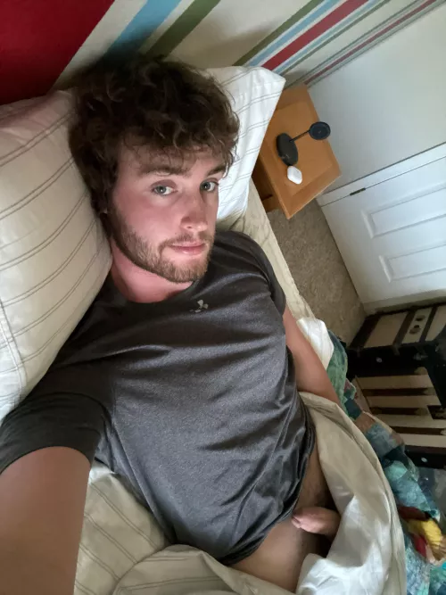 21m 6’7 very kinky college looking for kinky prvy guys who show face - snap is ianthet21 by Decent_Leather7355