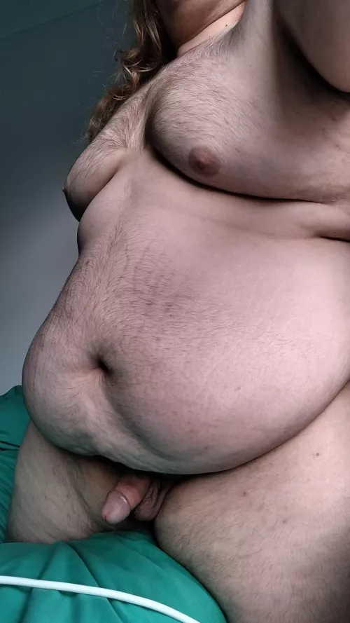 Could use an extra hand tonight. by VeggieAssassin