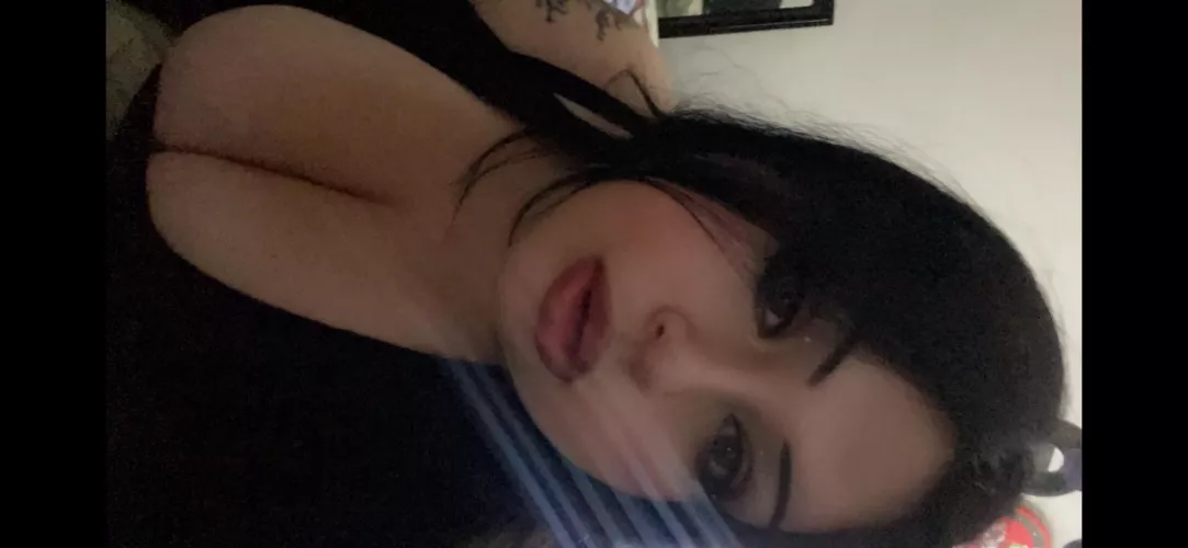 Fantasy where we meet up at a bar, drink a little too much and you can take advantage of me at the end of the night 🫣😉🥹 by irenic1