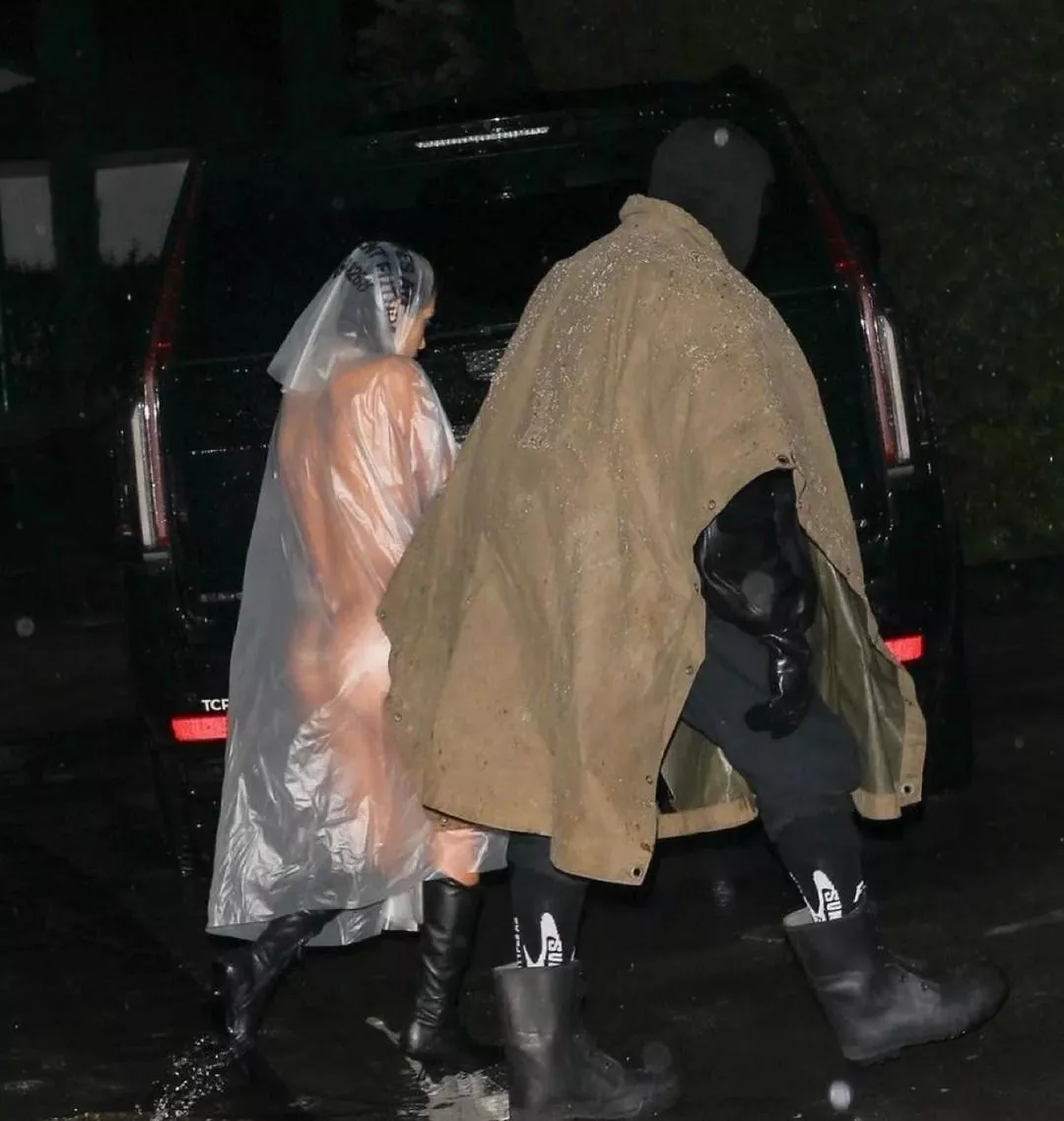 Kanye never disappoints 🤣 posted by PatheticMeat