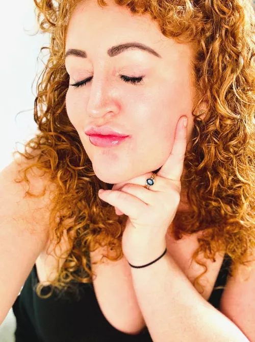 Might tease you with my sexy hands and them put them to use... wanna be the test subject? by ObedientTablespoon