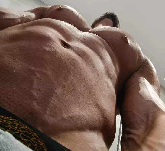 My V from below  by muscletrunks