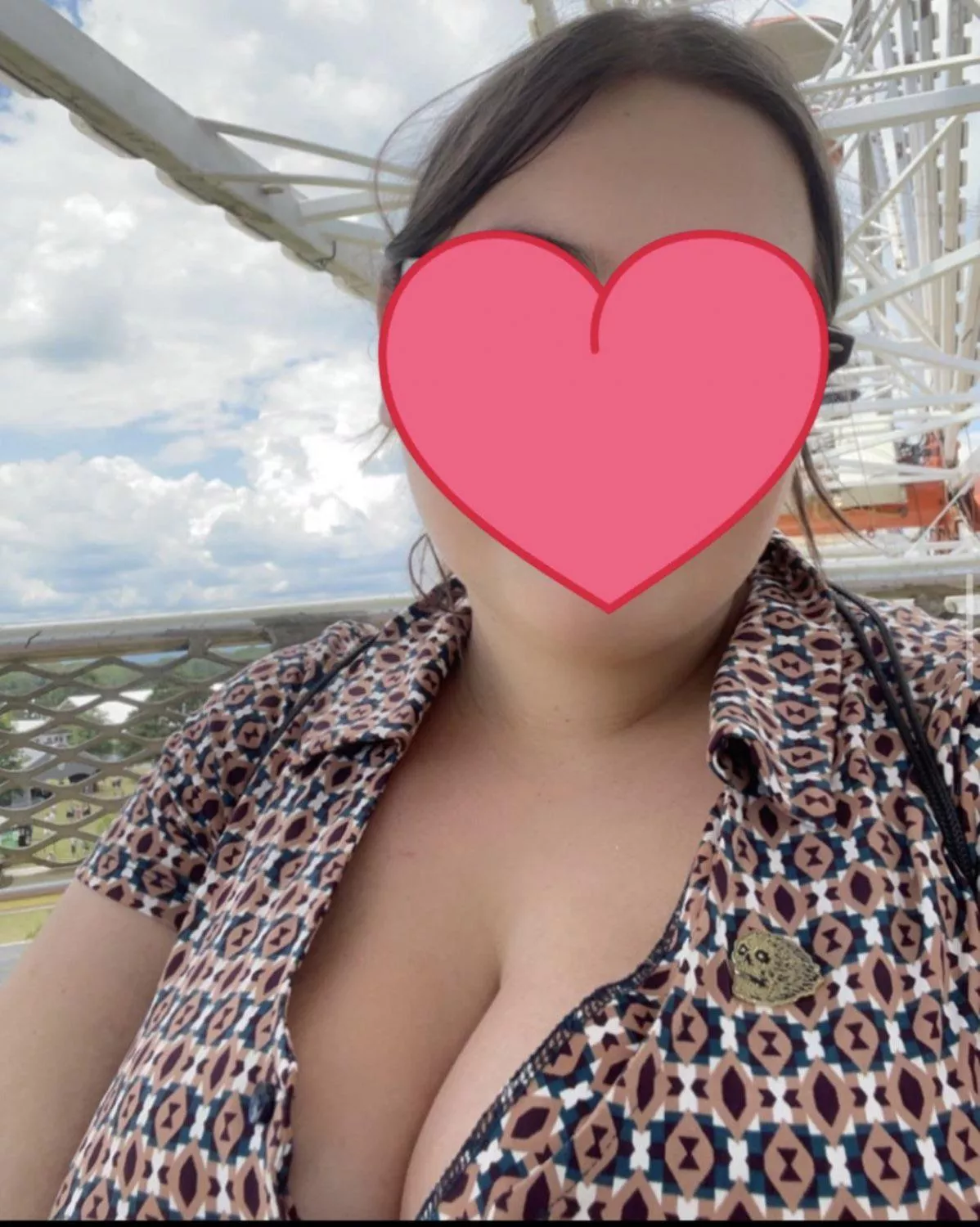 Outfit for the fair today 😊 posted by ChubbyLexi0