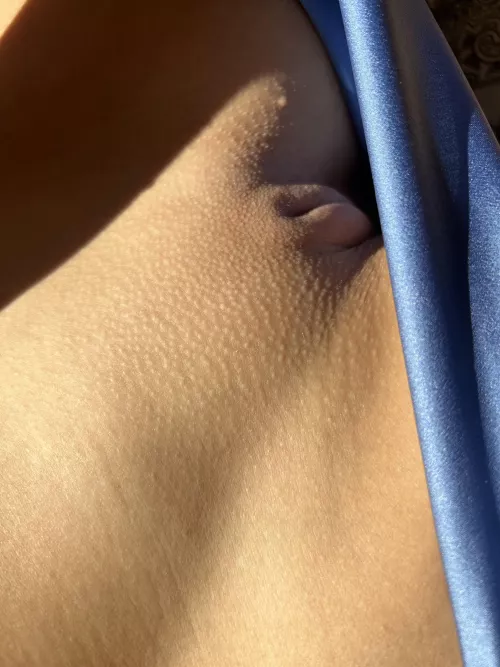 Petite woman petite innie  by bad-berry