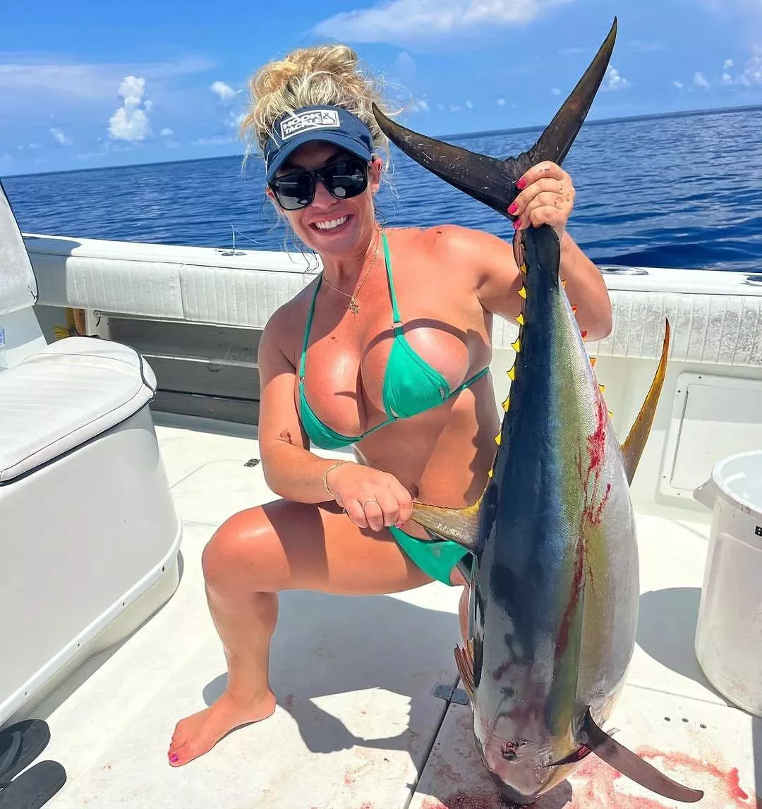 Reason 2: fishing posted by SMASHTHEGASH1979