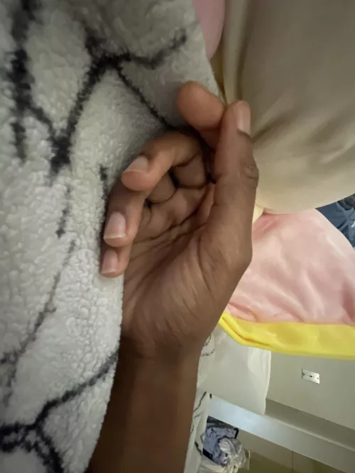 What color should I paint my nails? (OP) by Bxnnybreadd