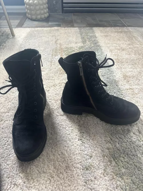 Could anybody possibly recommend a brand that make these but with a wider toe box? These are Paul Green suede combat boots with a zip.  by Typical-Buy-4961