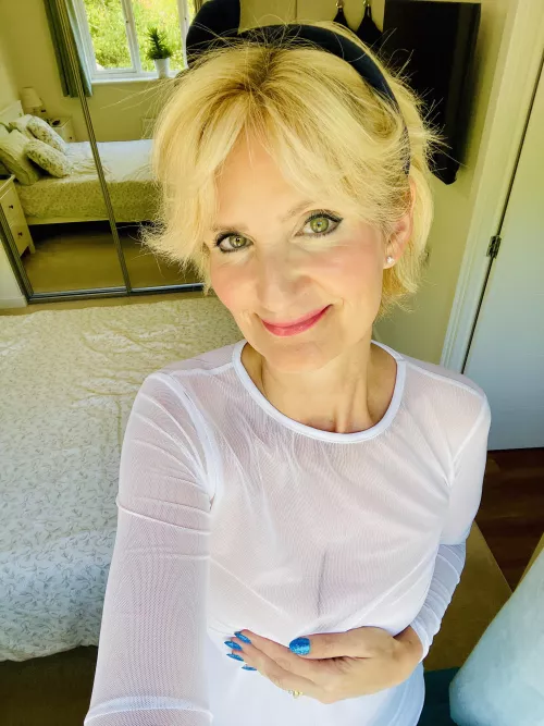 Give me a wave and I might wave back! 🤣 by LAURENSPENCERUK