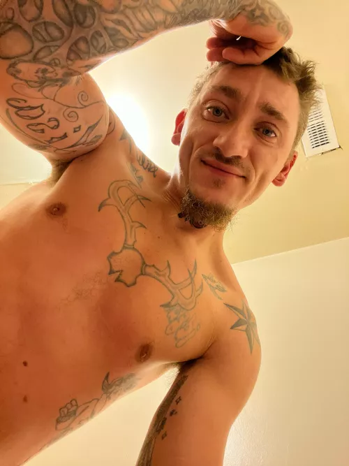 Hey boys 😗 by Independent_Cat2703