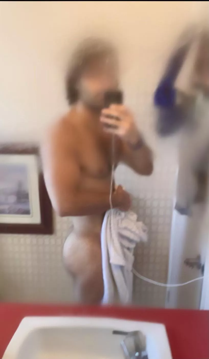 I have never bottomed and 1st time posting my butt 😳  posted by Italiandom_97