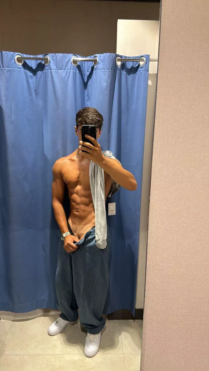 I like to exercise hard posted by adrianlopezt7