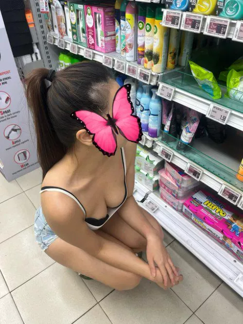 it's easier to see down my blouse when i'm kneeling down 🫣 by alicexsg