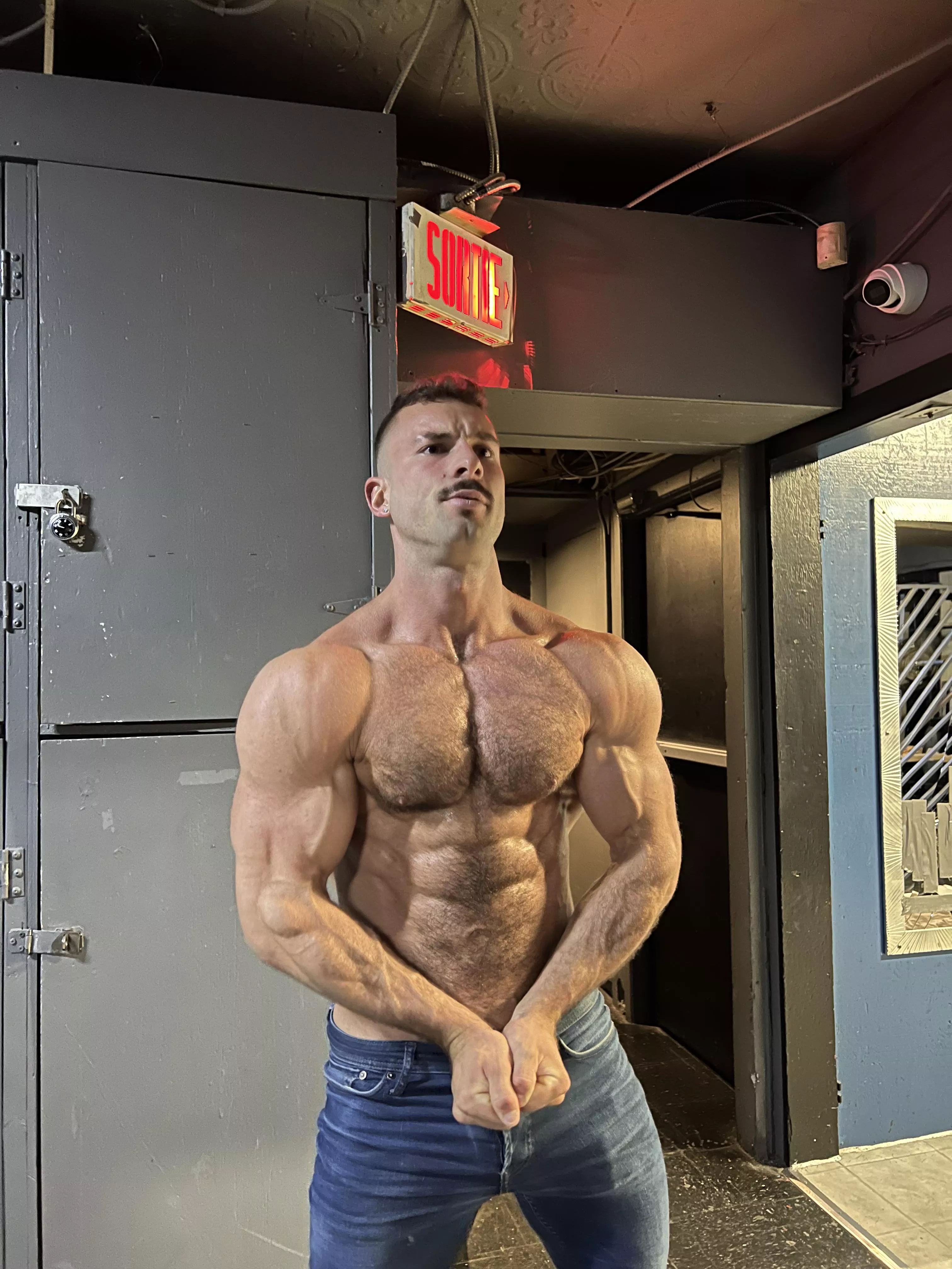 Male stripping canadian dom😈😈😈 posted by Such_Expert_6394